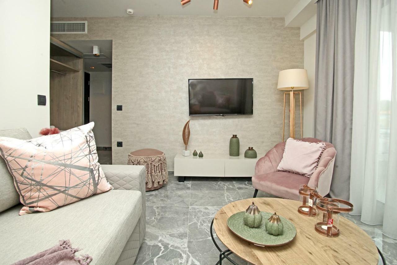 חניוטי Athinais Luxury Apartments מראה חיצוני תמונה
