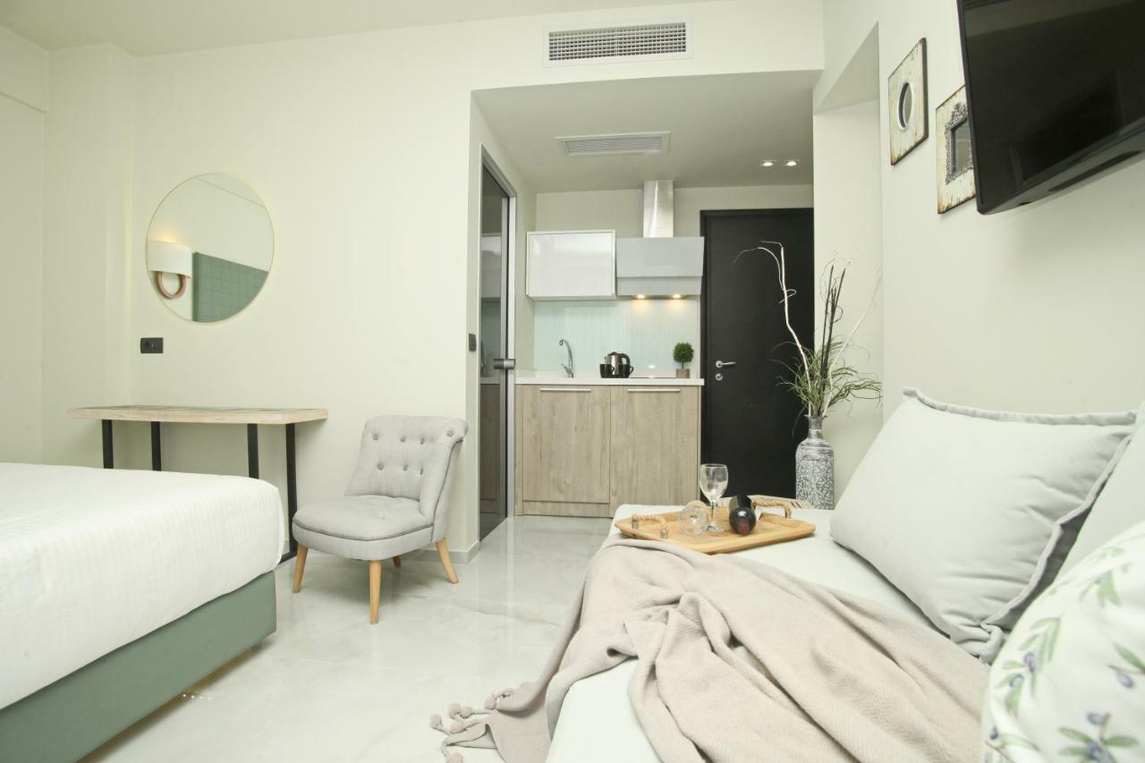 חניוטי Athinais Luxury Apartments מראה חיצוני תמונה